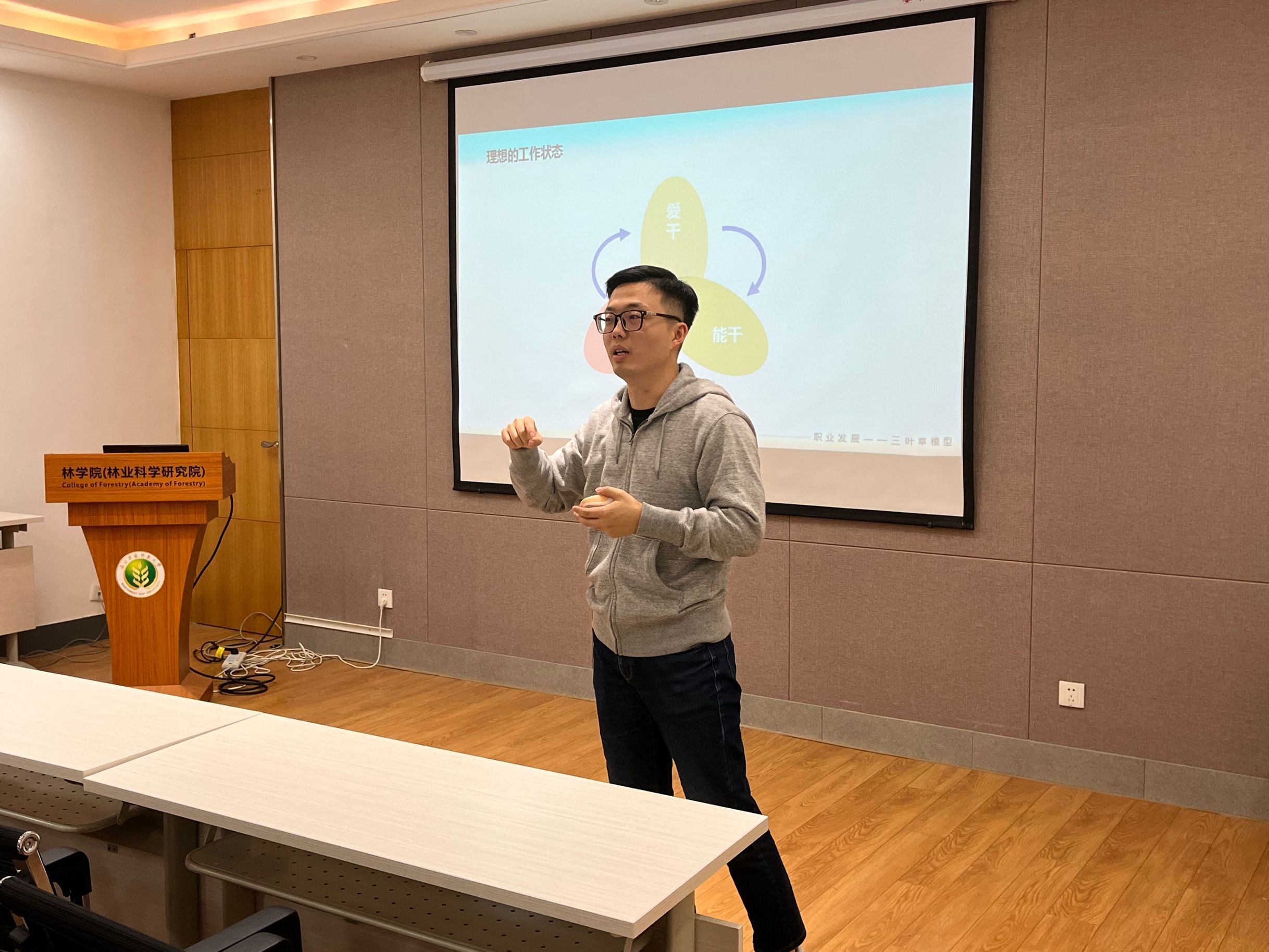 00b28fac62d14cac937e513dc68a405d.jpg 00b28fac62d14cac937e513dc68a405d.jpg